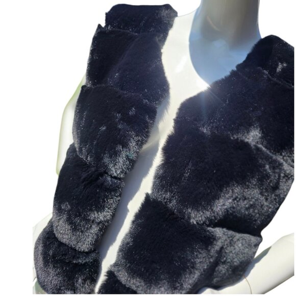 🏷️NWT  -    Black FRENCH KISS Faux Fur Vest sz M  -  NWT🏷️ - Picture 1 of 11